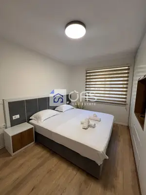 Apartament 2+1 me qera në Komuna e Parisit, Tiranë, 90 m². Foto 1 nga 7