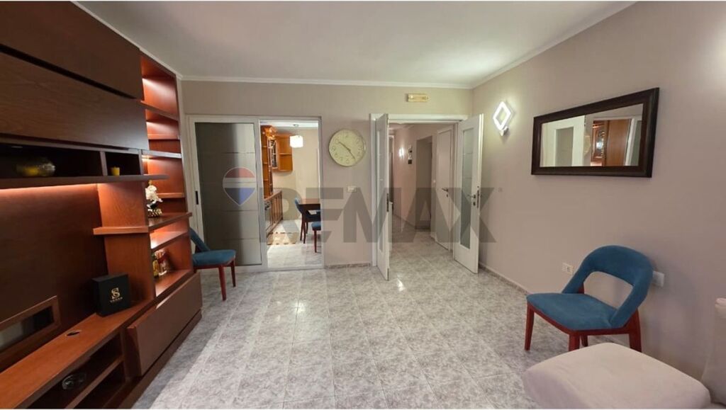 Appartamento in affitto a Myslym Shyri, Tirana, 100 m². Foto 3 di 3