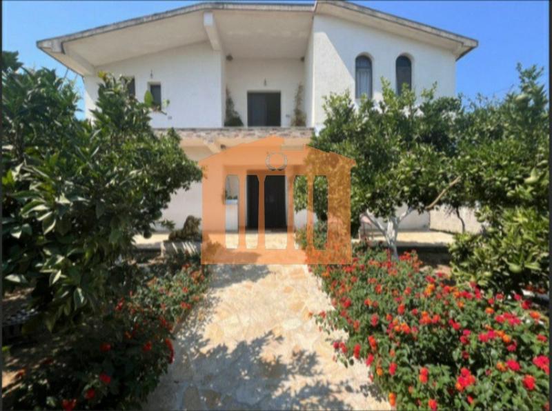 Vilë në shitje në Qerret, Durrës, 232 m²