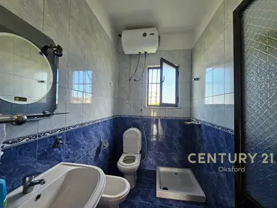 Villa for sale in Lagja nr.17, Durrës, 368 m². Photo 6 of 12