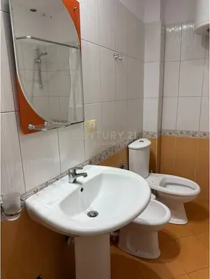 Apartament 2+1 me qera në Rruga Mujo Ulqinaku, Durrës, 87 m². Foto 8 nga 10