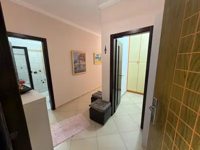 Apartament 3+1 në shitje në Rruga Gjergj Arianiti, Vlorë, 133 m². Foto 11 nga 12