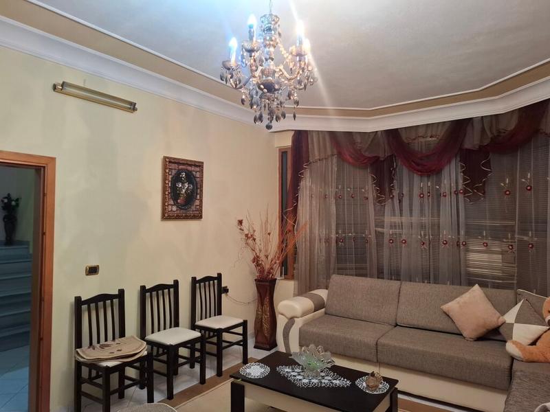 Vilë në shitje në Xhamia Dunavat, Gjirokastër, 285 m². Foto 3 nga 6