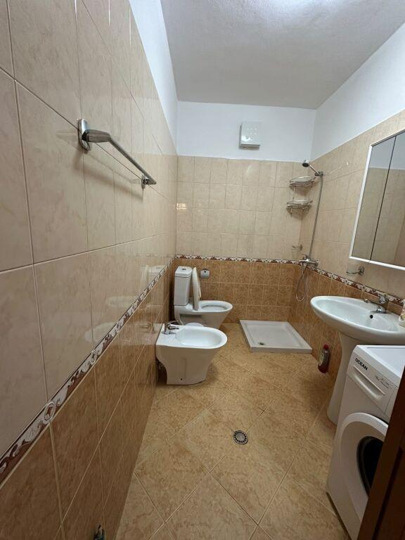 Apartament 1+1 me qera në Rruga e Kavajës, Tiranë, 70 m². Foto 5 nga 5