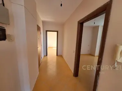 Apartament 2+1 në shitje në Rruga Mujo Ulqinaku, Durrës, 107 m². Foto 11 nga 12