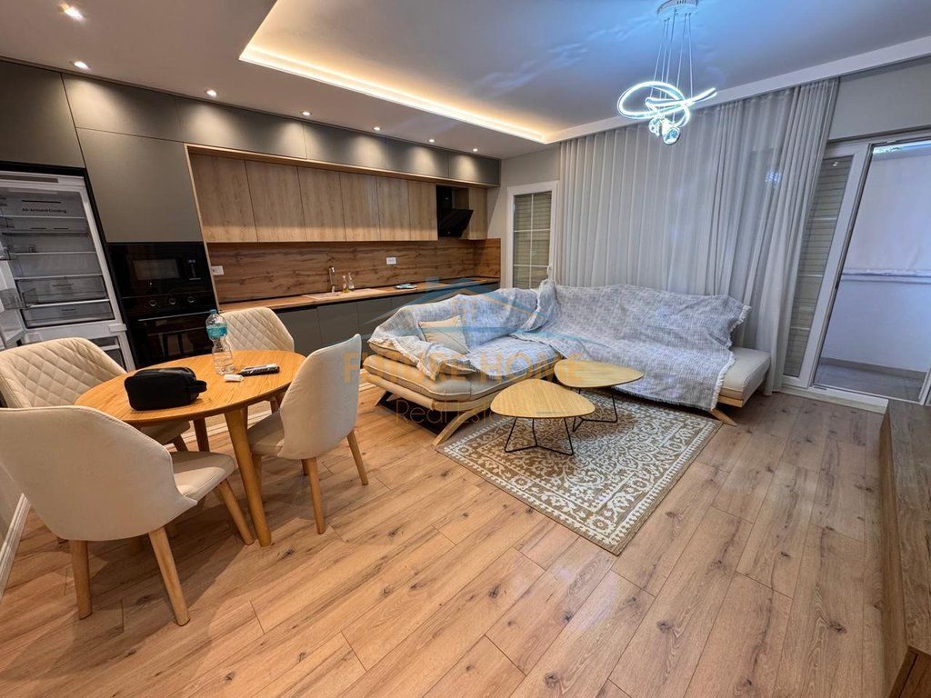 Apartament 2+1 me qera në Rruga Sulejman Pasha, Tiranë, 86 m². Foto 1 nga 10