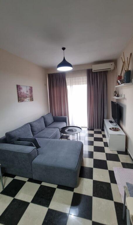 Apartament 2+1 me qera në Teatri Migjeni, Shkodër, 80 m²