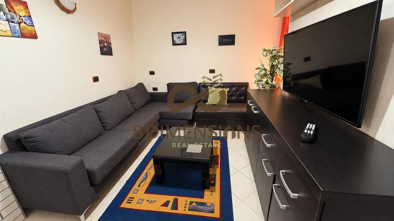 Apartament 1+1 me qera në Bulevardi i Ri, Tiranë, 53 m². Foto 1 nga 5