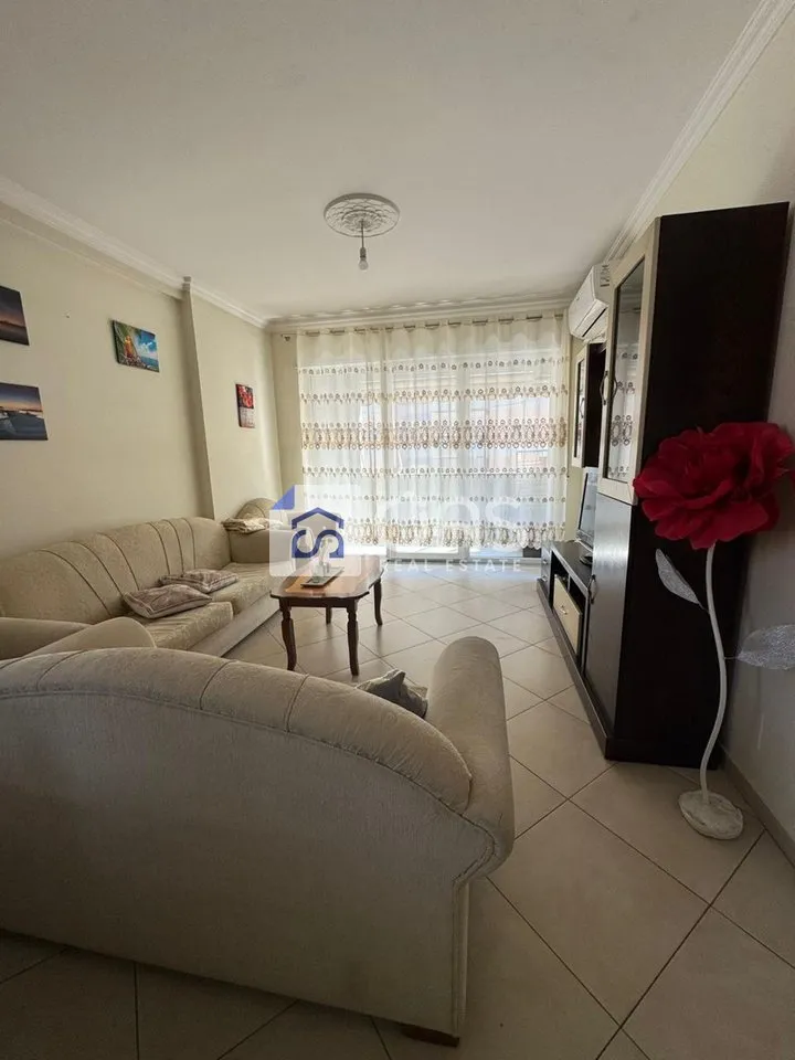 Apartament 1+1 me qera në Astir, Tiranë, 70 m². Foto 1 nga 5