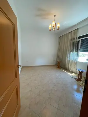 Shtëpi private 3+1 me qera në Markata Fruta Perimeve & Bylmet, Durrës, 119 m². Foto 11 nga 12