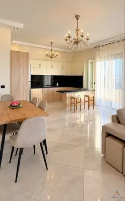 Appartamento 3+1 in affitto a Sauk i Vjetër, Tirana, 130 m². Foto 2 di 5