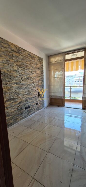 Apartament 2+1 në shitje në 21 Dhjetori, Tiranë, 104 m²