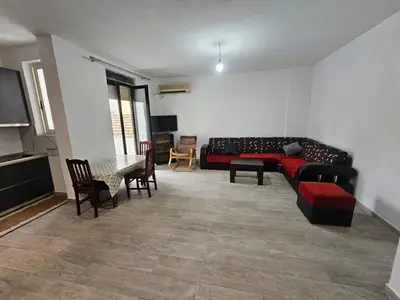 Appartamento 2+1 in affitto a Durres Port, Durazzo, 80 m². Foto 10 di 11