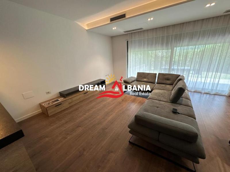 Villa in affitto a ne Mullet prane OKO FARM, Tirana, 250 m²