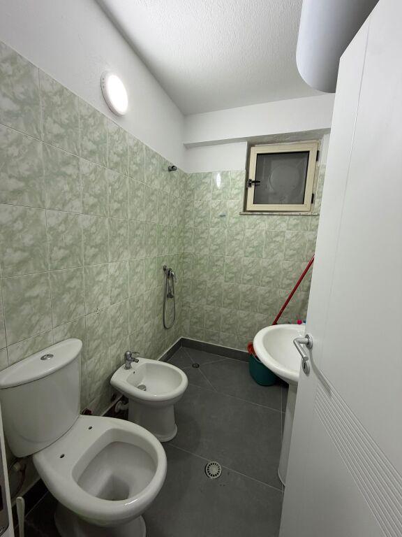 Apartament 1+1 me qera në Plazh Iliria, Durrës, 70 m². Foto 7 nga 8
