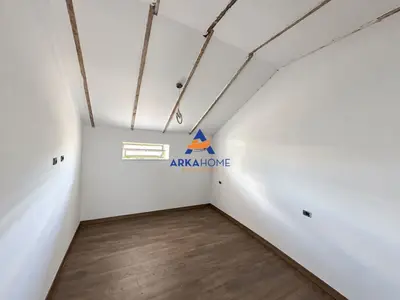 Apartament 1+1 në shitje në Shallvaret, Tiranë, 64 m². Foto 3 nga 4