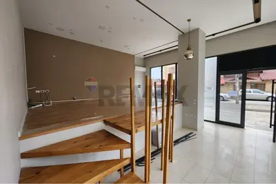 Lokal me qera në Rruga Haxhi Dalliu, Tiranë, 54 m². Foto 2 nga 3
