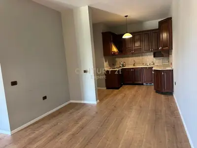 Ufficio in affitto a Rruga e Elbasanit, Tirana, 160 m². Foto 2 di 10