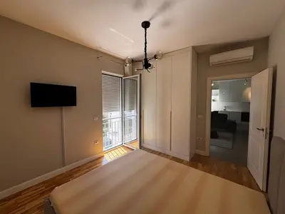 Apartament me qera në TEG, Tiranë, 90 m². Foto 6 nga 7