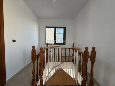 Dupleks në shitje në Komuna e Parisit, Tiranë, 115 m². Foto 6 nga 8