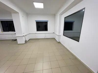 Commercial space for rent in Sheshi Avni Rustemi, Tirana, 120 m². Photo 5 of 7