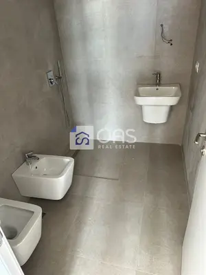 Apartament 3+1 në shitje në Rruga e Barrikadave, Tiranë, 133 m². Foto 5 nga 12