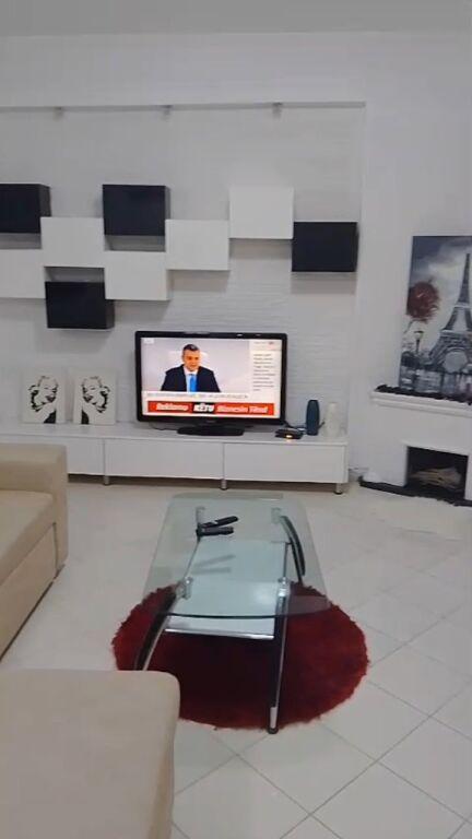 Apartment 2+1 for rent in Rruga Gjergj Kastrioti, Vlorë, 90 m²
