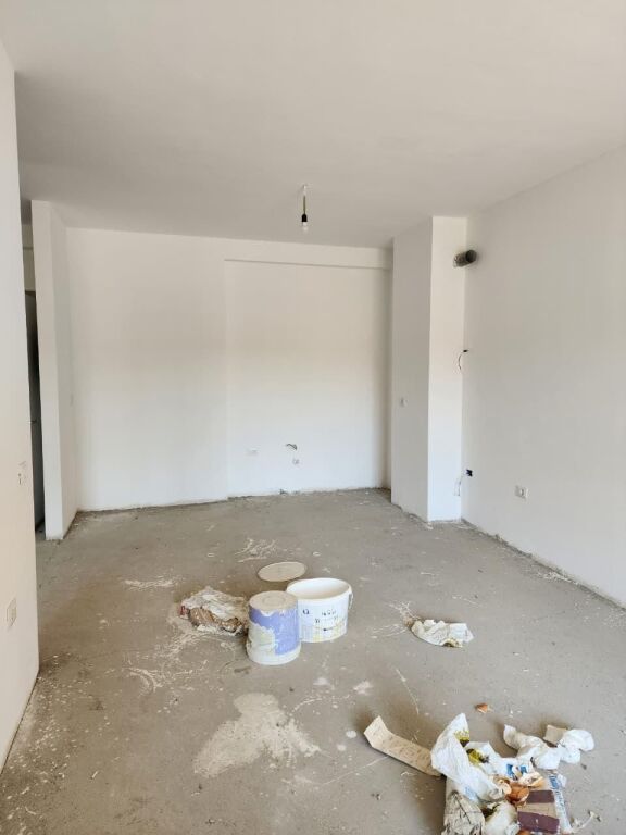 Apartment 2+1 for sale in Oxhaku, Tirana, 98 m². Photo 2 of 3
