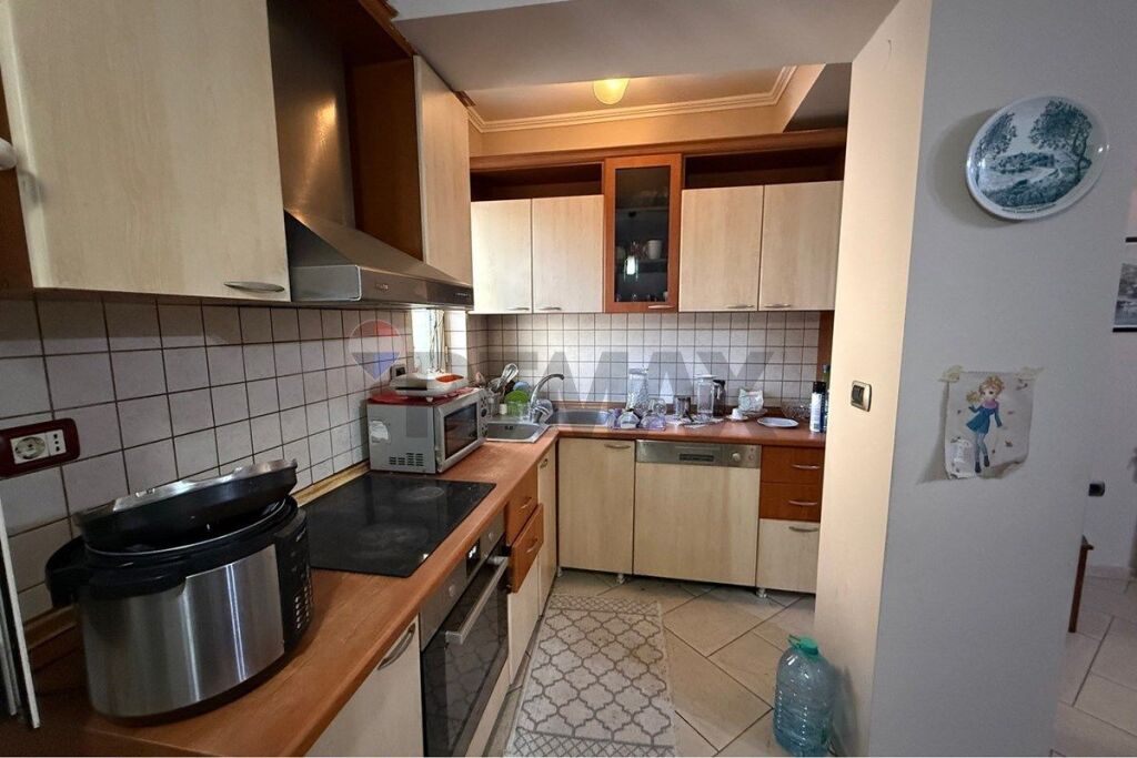 Appartamento in affitto a Blloku, Tirana, 110 m². Foto 3 di 3