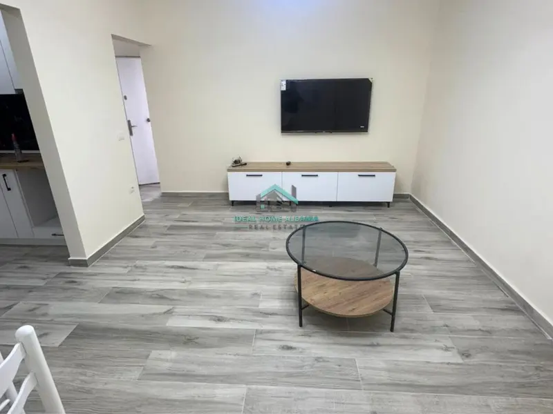 Appartamento 1+1 in vendita a Cole, Valona, 60 m²