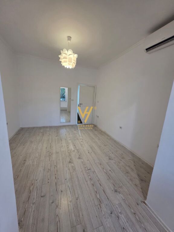 Zyrë me qera në 21 Dhjetori, Tiranë, 115 m². Foto 2 nga 3