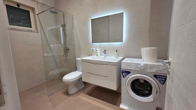 Apartament 1+1 në shitje në Rruga Pavaresia, Durrës, 70 m². Foto 8 nga 8