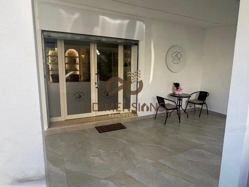 Negozio in affitto a Vasil Shanto, Tirana, 80 m²