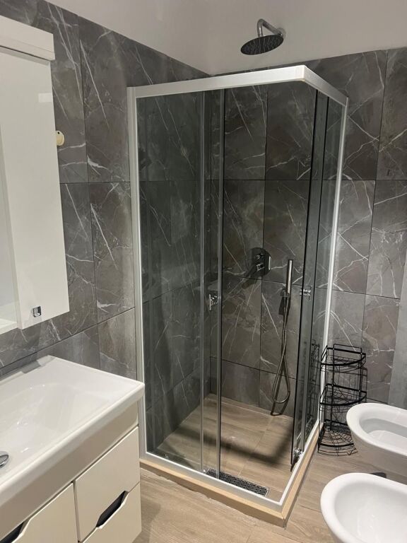 Studio for rent in Rruga e Durrësit, Tirana, 40 m². Photo 2 of 3