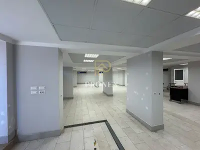 Ambient biznesi me qera në Rruga Hysen Kertusha, Durrës, 196 m². Foto 2 nga 10