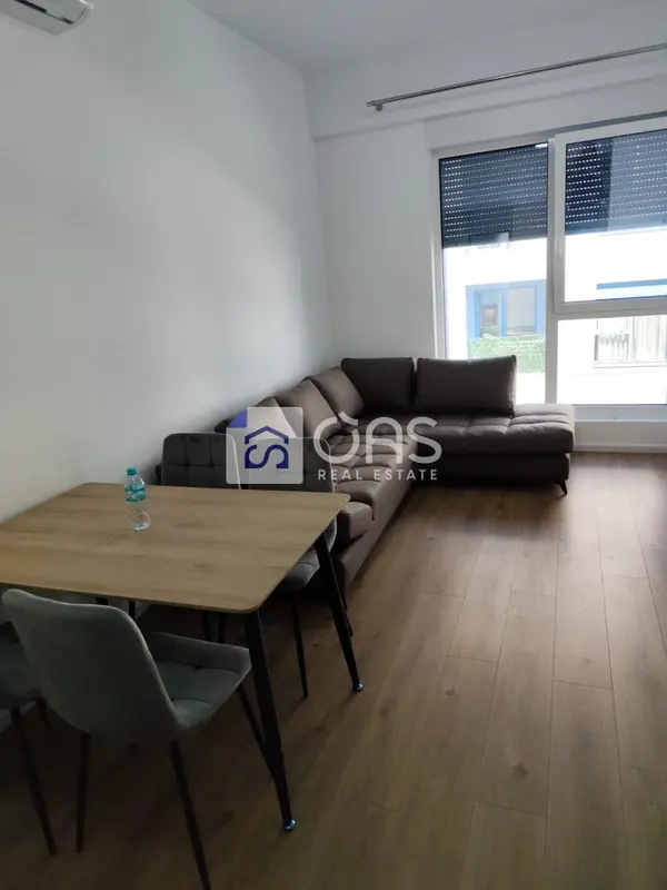 Appartamento 1+1 in affitto a Kompleksit OXA, Tirana, 60 m²