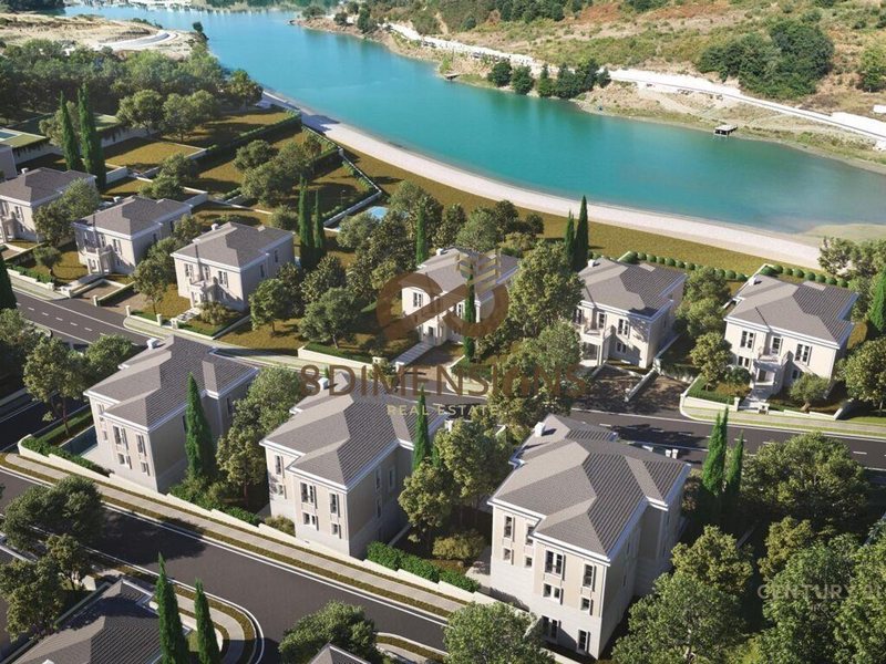 Terreno in vendita a Farkë, Tirana, 7.200 m²
