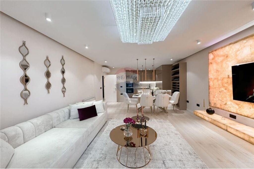 Appartamento 2+1 in vendita a Liqeni i Tiranës, Tirana, 120 m². Foto 1 di 3