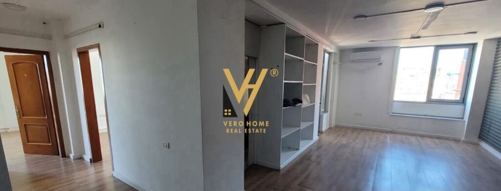 Apartament 2+1 me qera në Sheshi Skënderbej, Tiranë, 108 m². Foto 2 nga 3