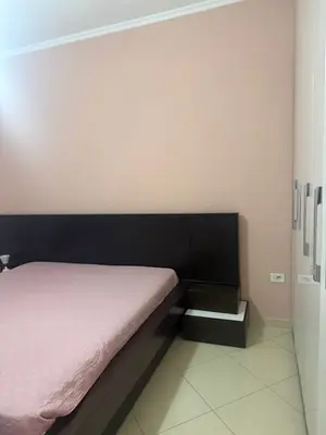 Apartament 3+1 me qera në Vilat Gjermane, Tiranë, 110 m². Foto 3 nga 10