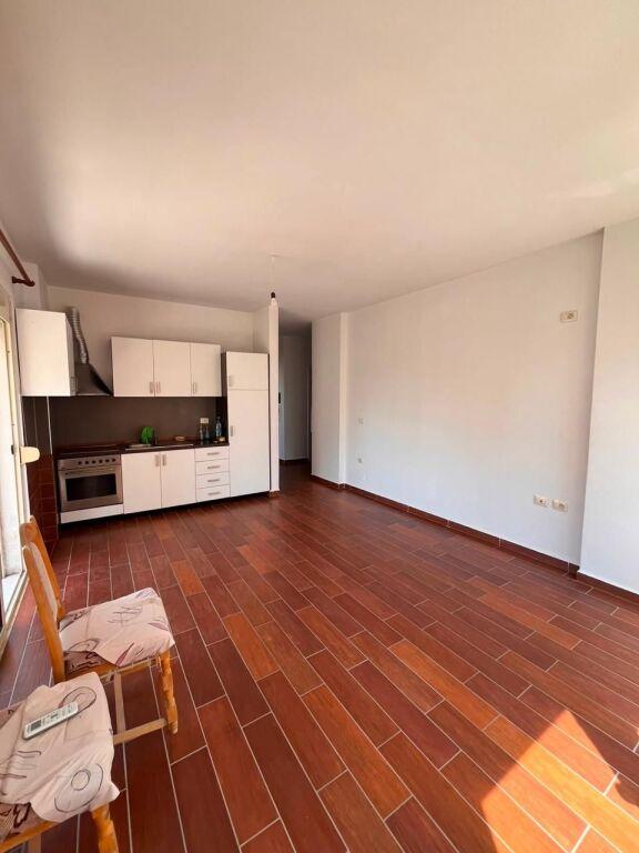 Appartamento 2+1 in vendita a Rruga Dervish Ali Dukati, Valona, 90 m²
