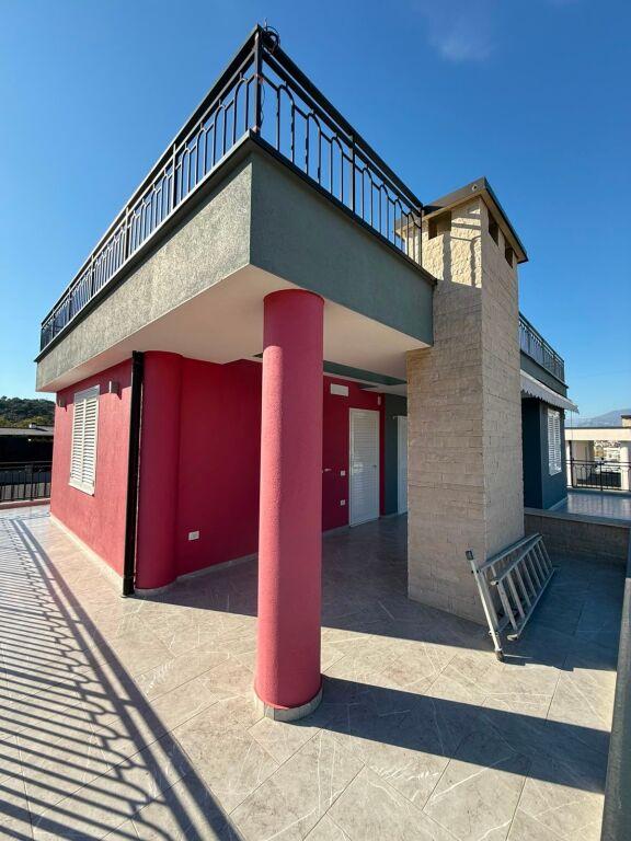 Vilë me qera në Mjull Bathore, Tiranë, 424 m². Foto 3 nga 12