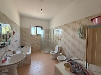 Shtëpi private në shitje në Rruga Hardhishte Shijak, Durrës, 4 500 m². Foto 7 nga 12