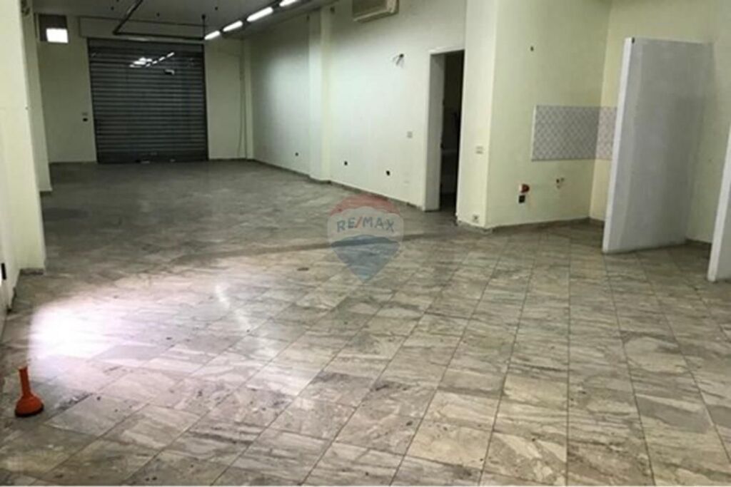 Shop for rent in 21 Dhjetori, Tirana, 180 m². Photo 2 of 3