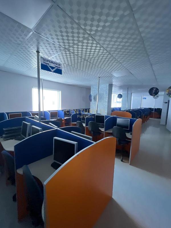 Locale commerciale in affitto a Hyrja e Durresit, Durazzo, 528 m²