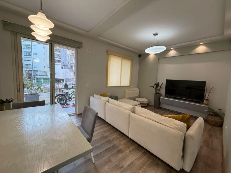 Appartamento 2+1 in affitto a Rruga e kopshtit, Tirana, 90 m²