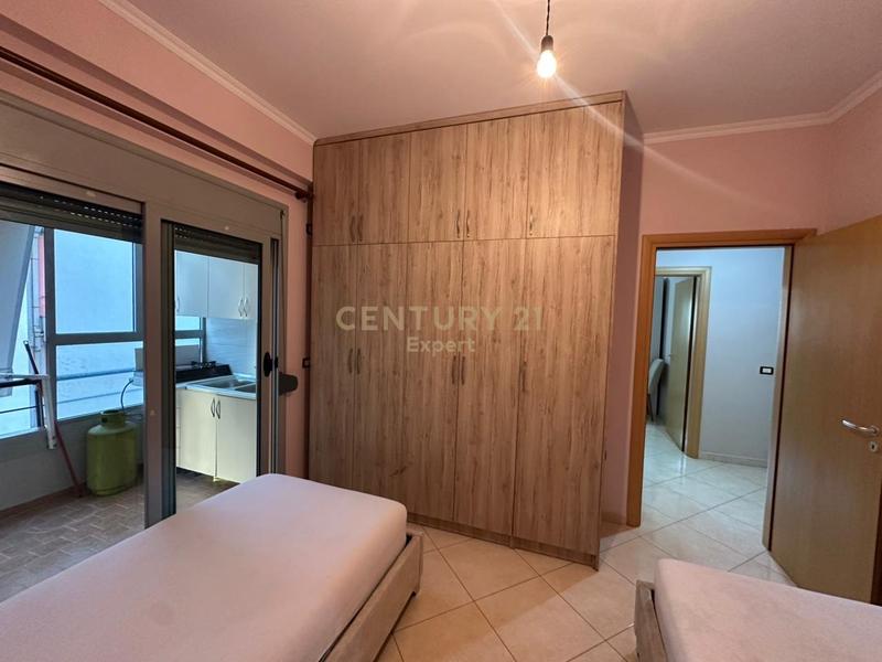 Apartament 2+1 me qera në Shkolla e Muzikes, Vlorë, 105 m². Foto 9 nga 11