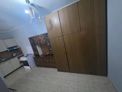 Apartament 1+1 me qera në Rruga 5 Maji, Tiranë, 70 m². Foto 2 nga 3