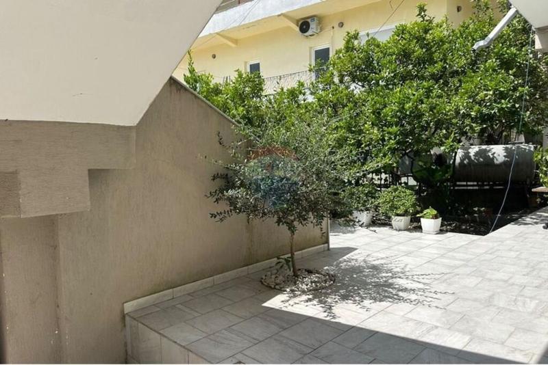 Shtëpi private në shitje në Rruga Haxhi Xhyherri, Vlorë, 200 m². Foto 5 nga 8