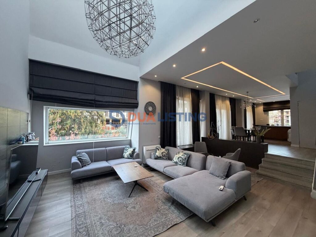 Villa for rent in Kodra e Diellit, Tirana, 220 m². Photo 1 of 3